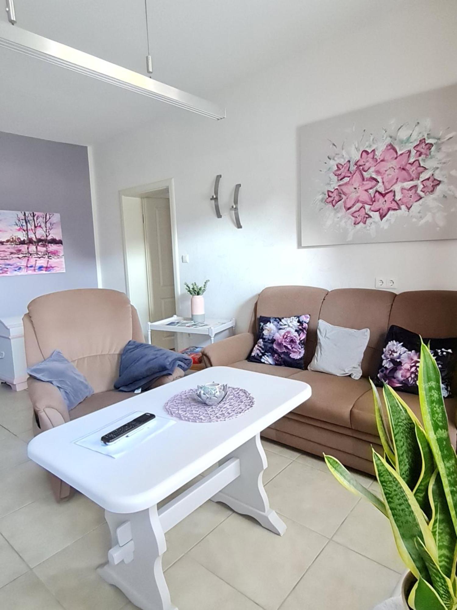 Ferienwohnung Am Huenenweg Berge  Exteriér fotografie